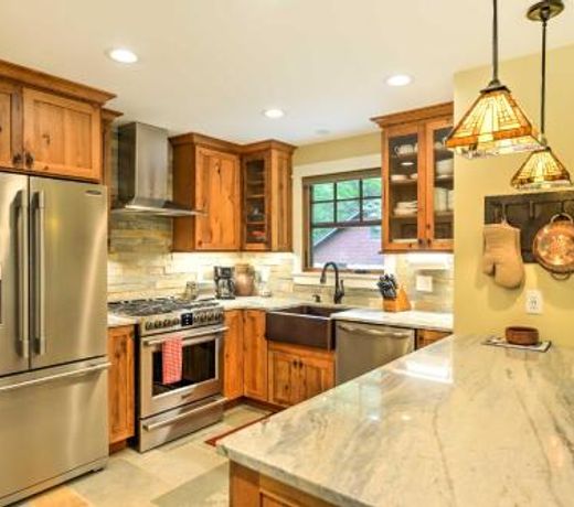 Sugar Berry-Remodeled Laughlintown Craftsman Home!