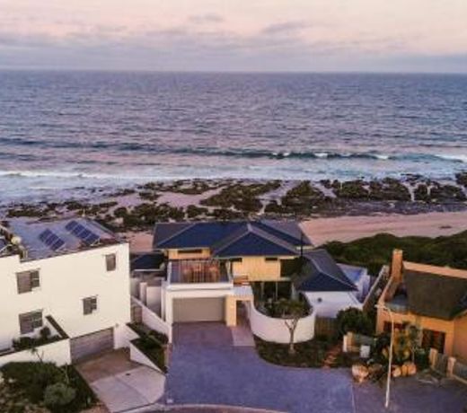 Raaswater Surf Villa Jeffreys Bay