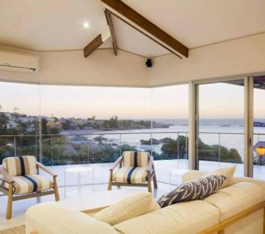 Clifton 3rd Beach house - Breathtakingly Beautiful Views!