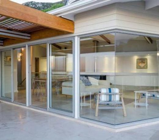 Clifton 3rd Beach house - Breathtakingly Beautiful Views!