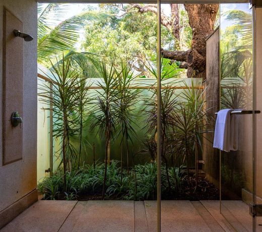 Bella Antlia by Vista Rooms