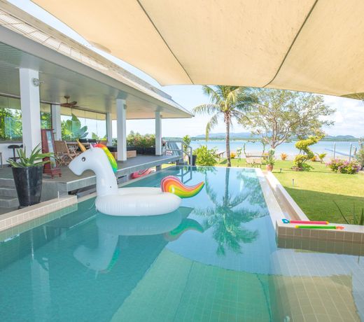 MaiKhao Beach Private Villa with Two Pools