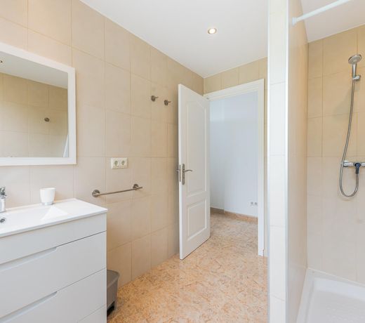 Villa BahÃ­a de Palma [Family Only] - near Magaluf beach