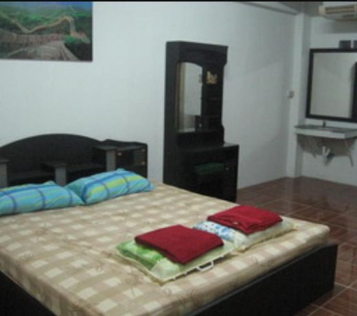 Sook Aree Deluxe Family Suite Room 1