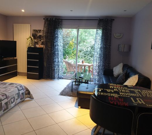 Rooms at 40 min from Paris
