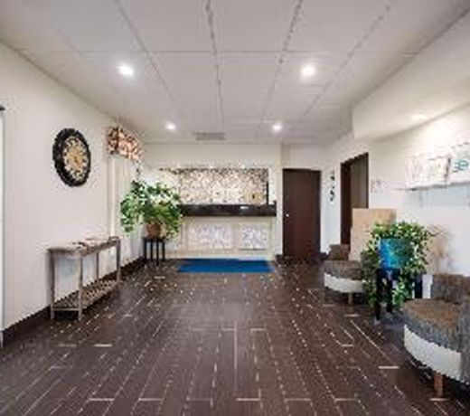 Ramada by Wyndham Effingham