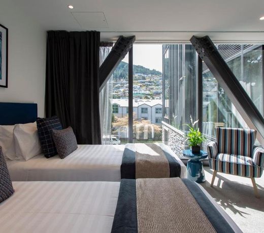 Ramada by Wyndham Queenstown Central