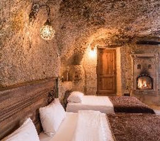 Atilla's Cave House  ROOM1