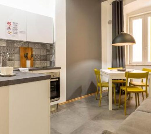 Tram apartment for 4 guests