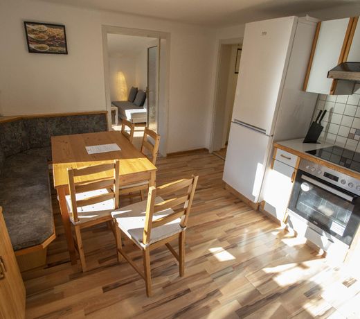 Large Balcony Mountain Apartment, 6 persons!