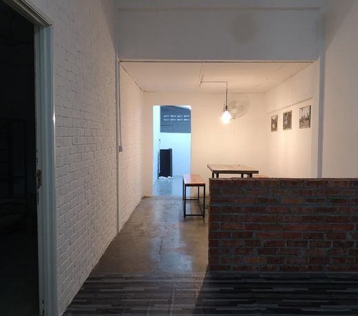 Pintu Biru Guest House @ CENTRE OF KOTA BHARU