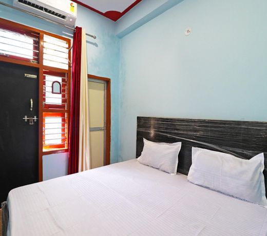 SPOT ON 43669 Mahalaxmi Palace
