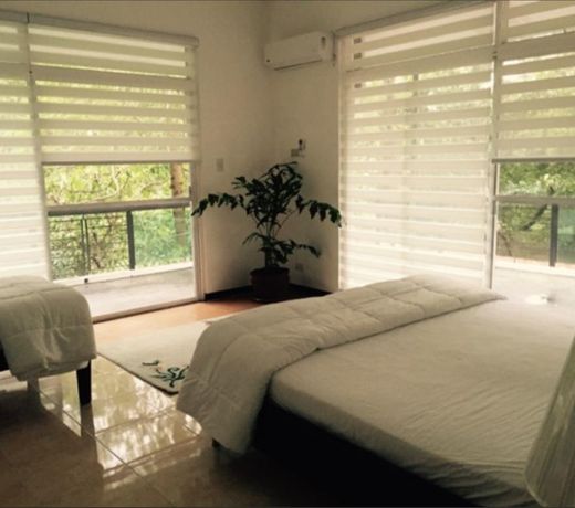 Riverfront Farmstay (4 bedrooms 22+ guest)