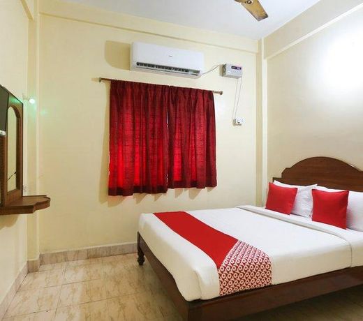 OYO 60407 Ramachandra Residency