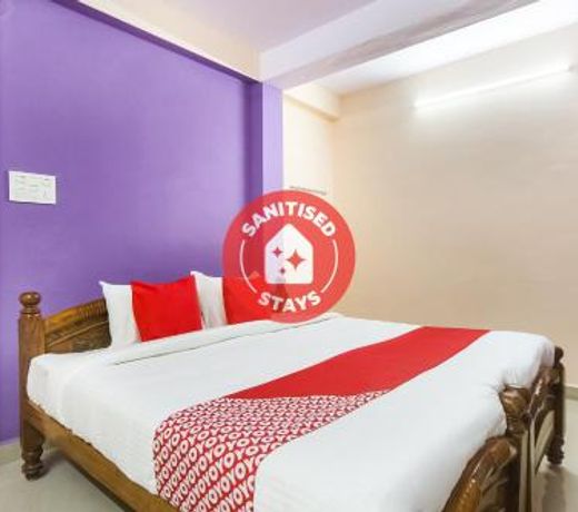 OYO 60699 SRIVARI PREMIUM HOMESTAYS