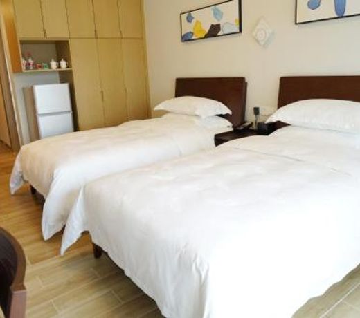 Donghua Apartment