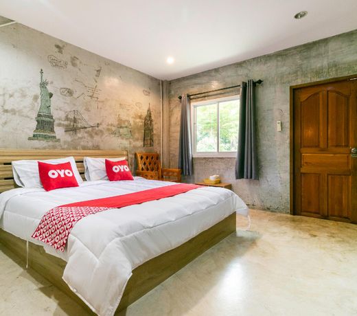 OYO 945 The Rome Resort