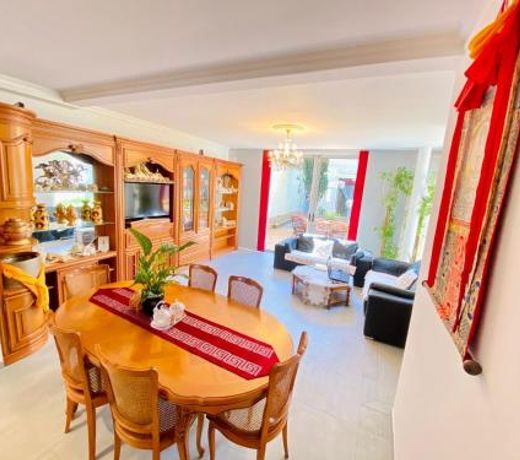 Reims Sherpa Guest House