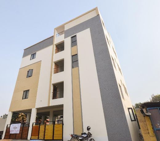 Capital O 71200 The Paradise International Hotel
