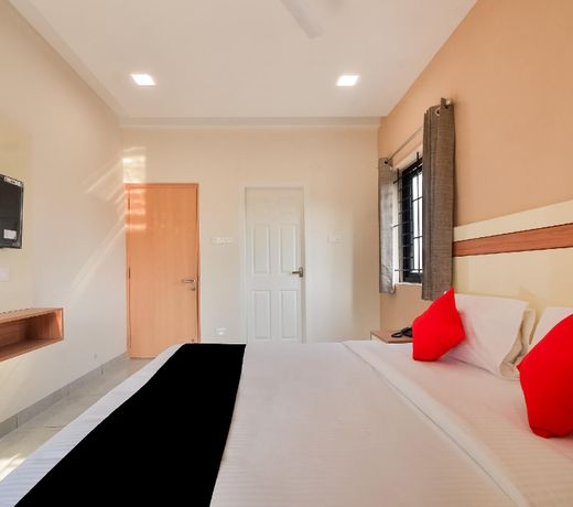 Capital O 71200 The Paradise International Hotel