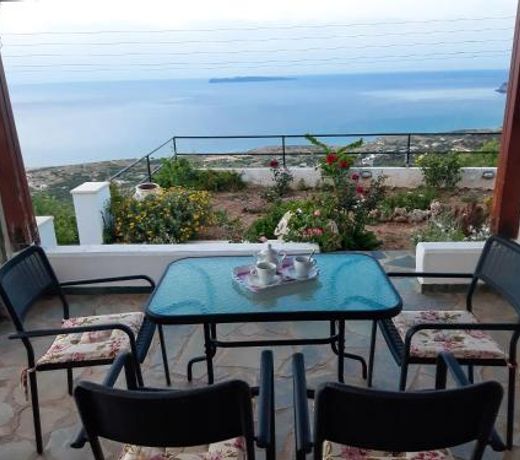 Roussa's View Apartments
