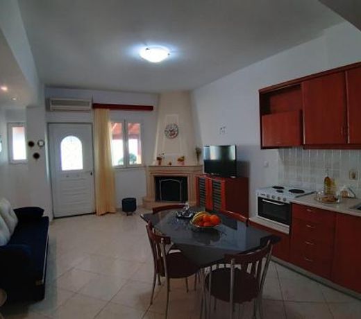 Roussa's View Apartments