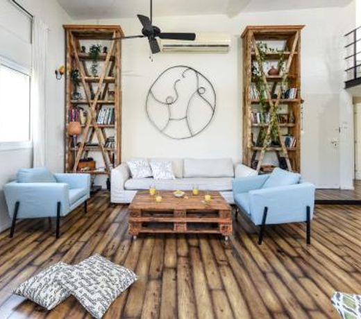 Captivating Apartment With Balcony and Roof Top by Sea N' Rent