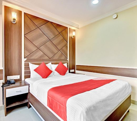OYO 71957 Hotel Srinivasa Residency