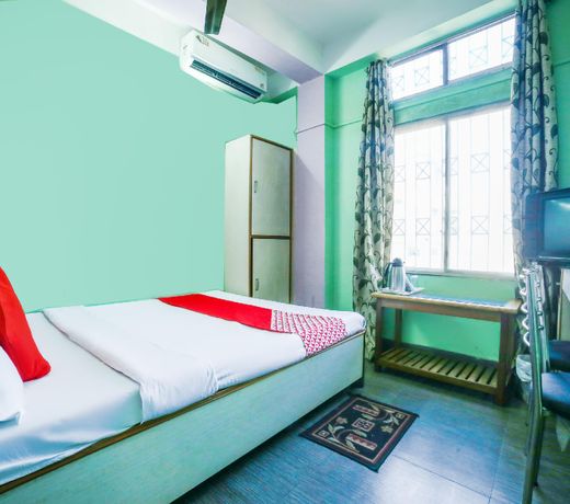 OYO 69571 Hotel Spark