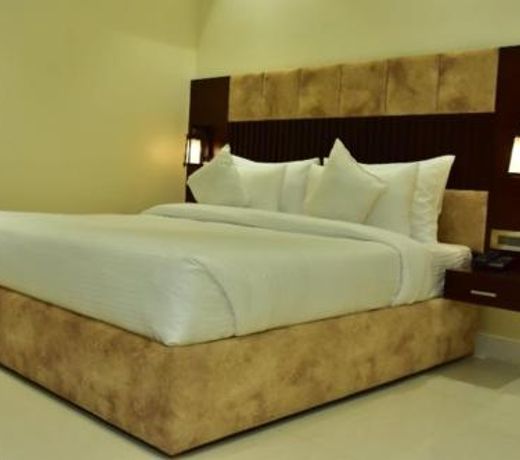 Hotel Pearl Inn