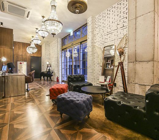Lerocherrouge Hotel