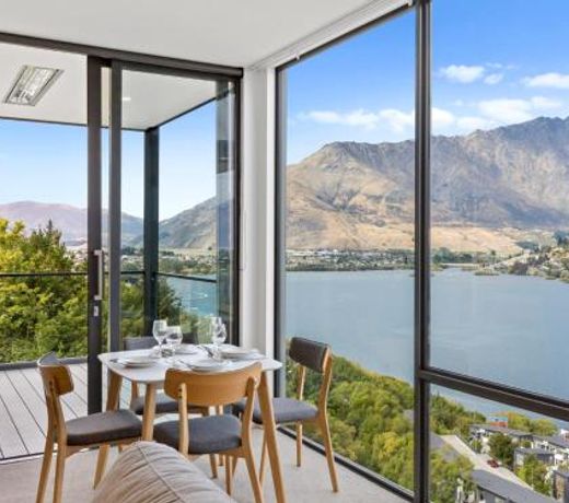 Sierra Views - Queenstown Holiday Home