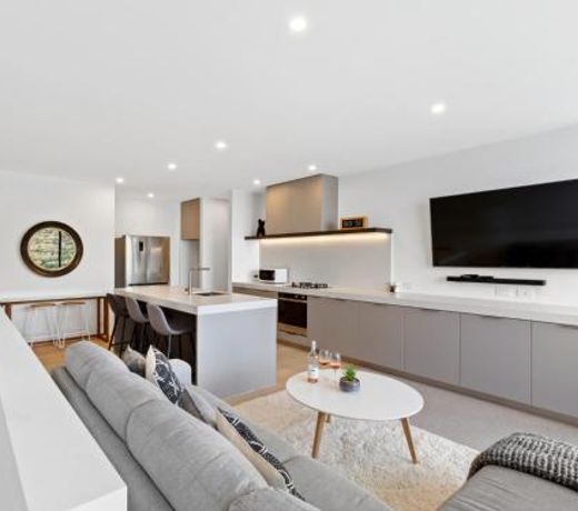 Sierra Views - Queenstown Holiday Home