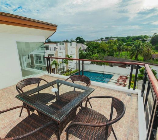 A complex of 3 bedroom townhouses (A3)