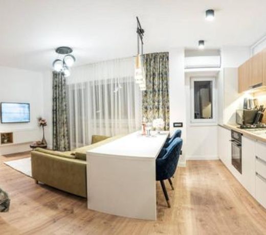 Briana Luxury Sky View Studio