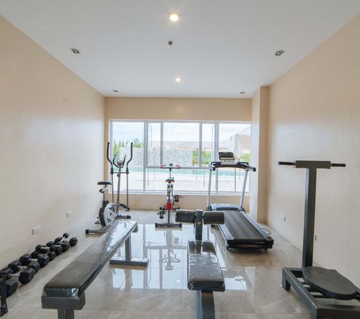 RedDoorz Premium near Health Centrum Banica