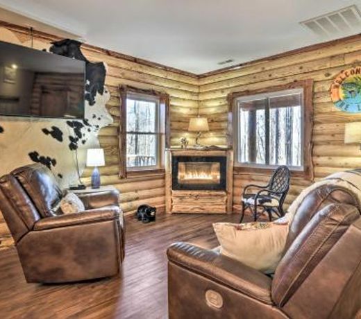 Stylish Creekside Cabin with Fire Pit Near Wineries!