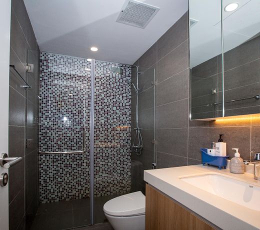 Republic Suites Saigon Airport