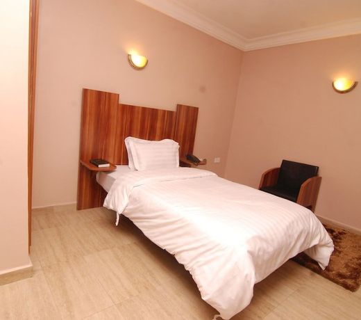 Fisher Suites & Apartments