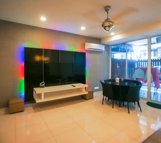 Designer Home | Straits Quay #4-6Pax