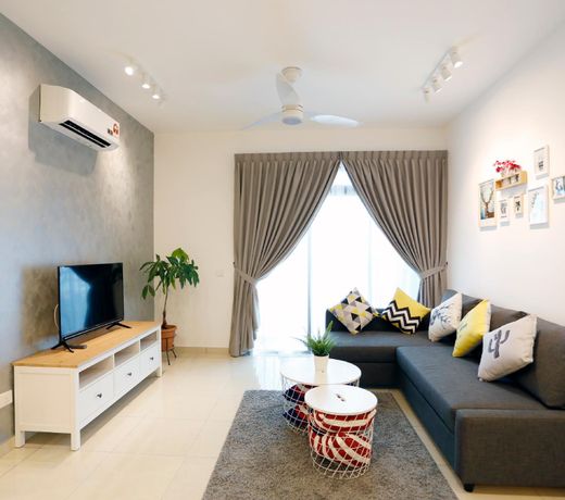 2 bedroom apt best for 4-6 pax by HomeCube  1708