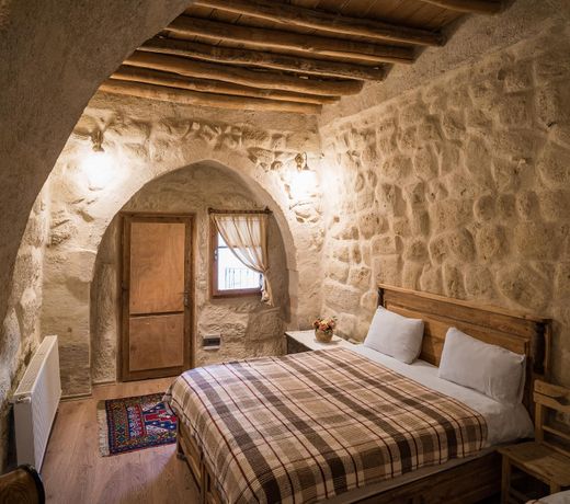 Atillas Caves House Trible Room With Balcony ROOM5