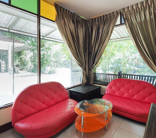OYO 957 Thai Gallery Home