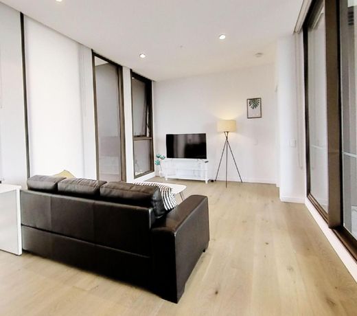 Macquarie Park 2beds 2 bath  400m to station