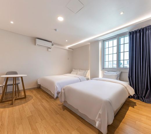 Chuncheon 1962business Hotel