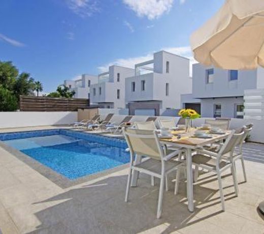Villa Amarilia