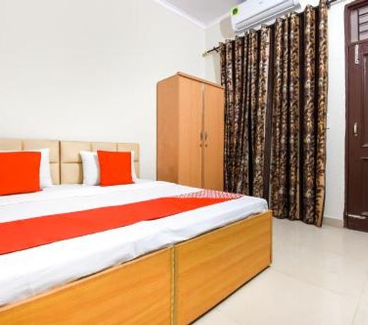 OYO 70517 Sabtera Homes