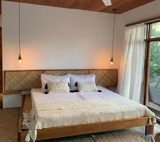 KAHA Island Stay