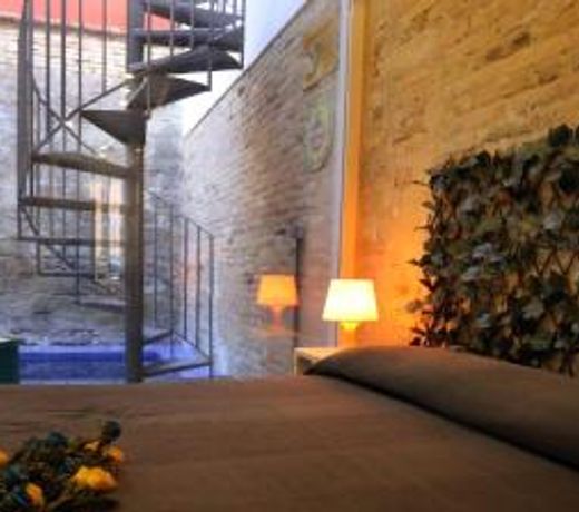 Loft independiente con Piscina compartida en Centro de Valencia
