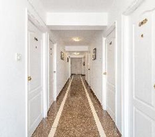 OYO 71720 Hotel Fiesta Grand